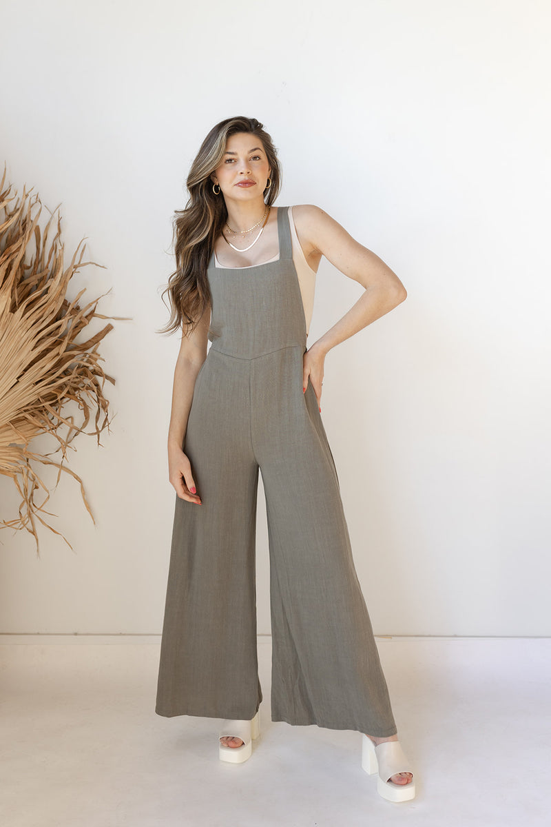 easy to love linen jumpsuit