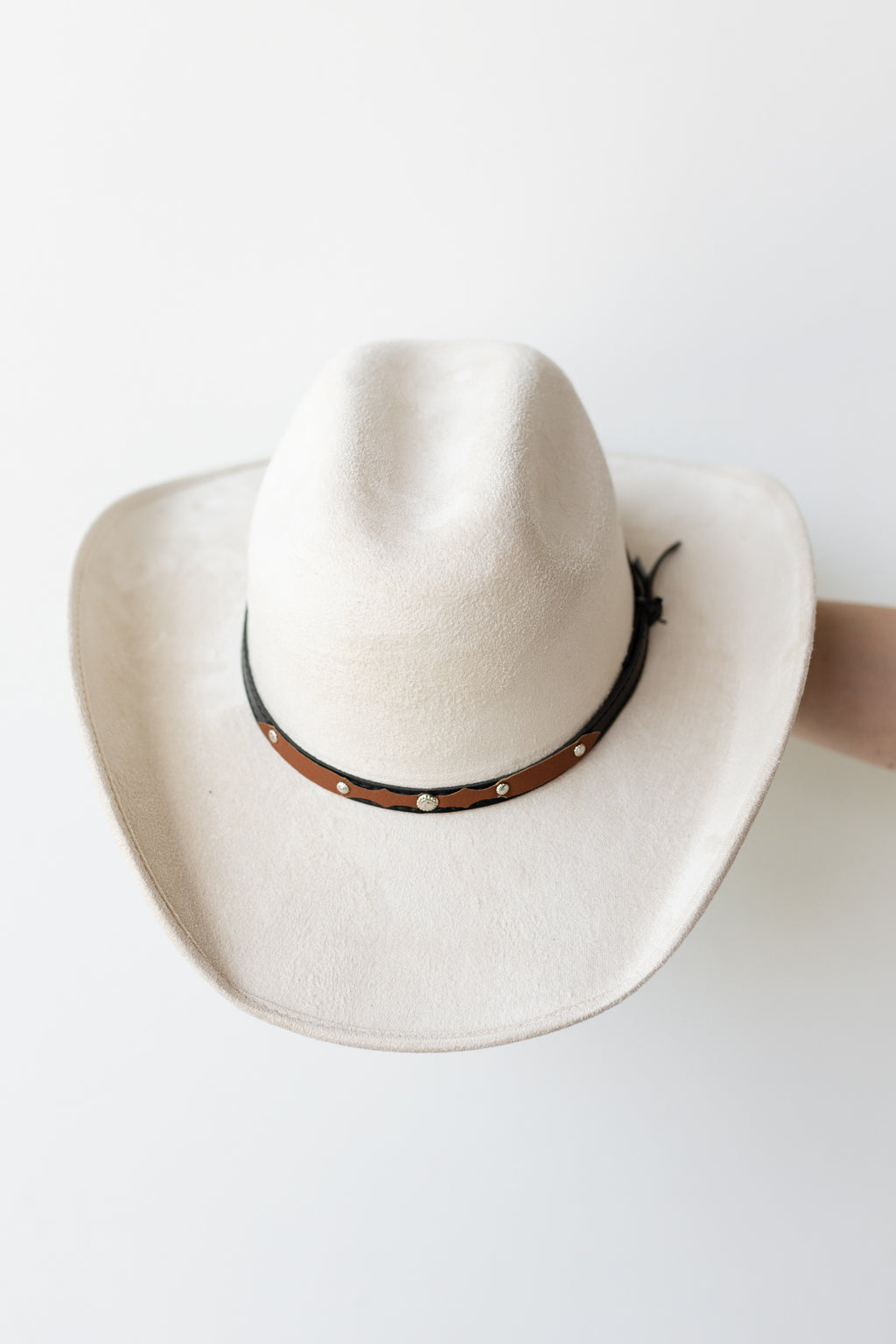 mode, reba suede cowboy hat