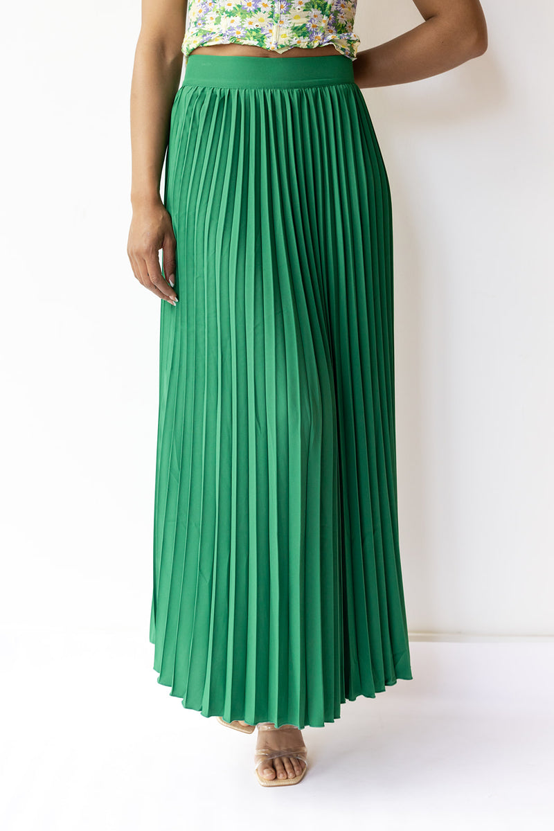 mode, pleated maxi skirt