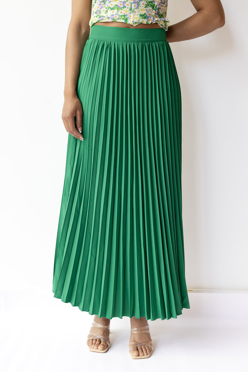 mode, pleated maxi skirt