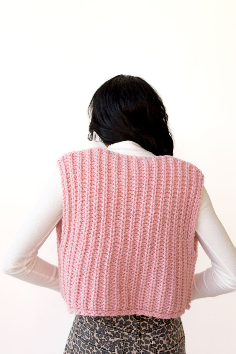 ava knit vest