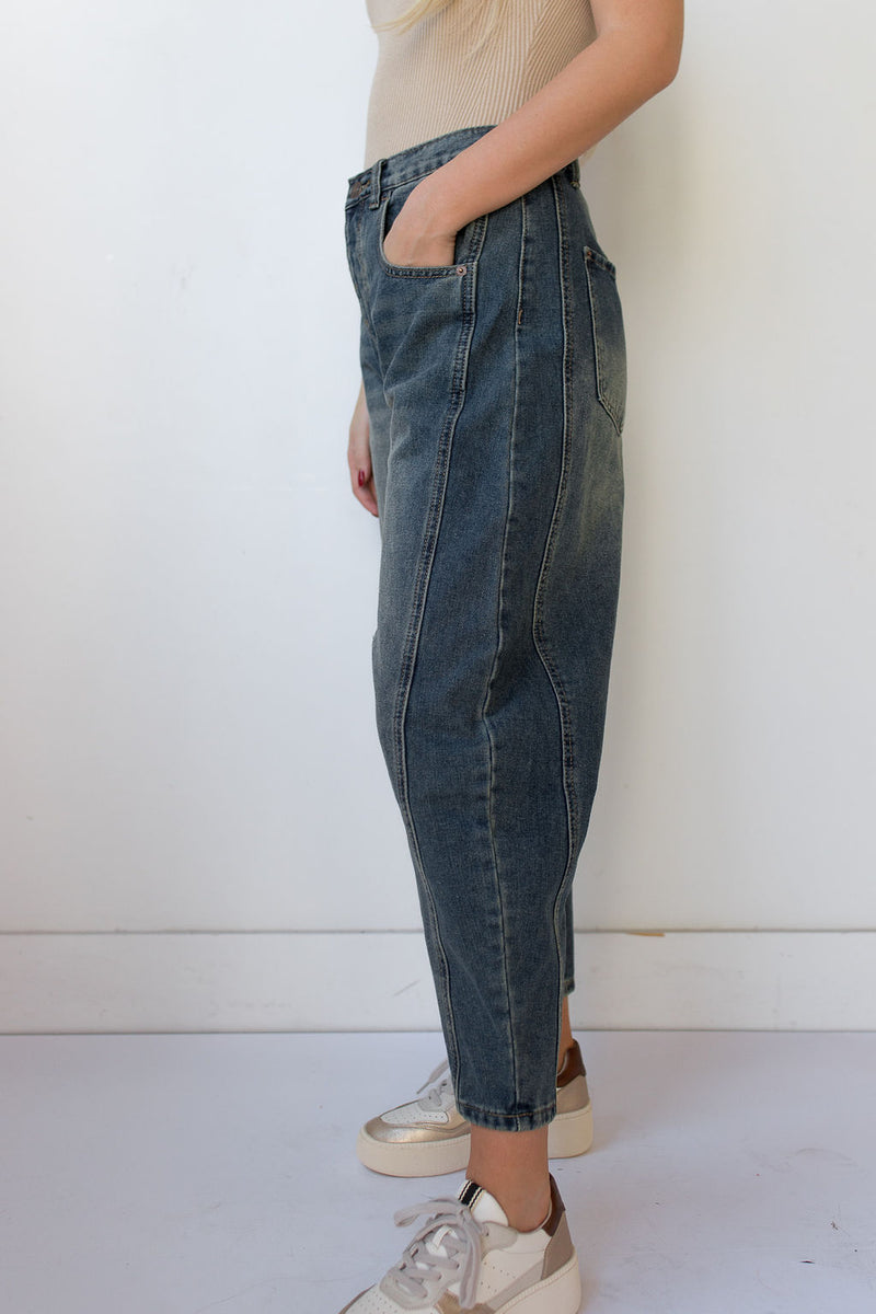 essence barrel jeans