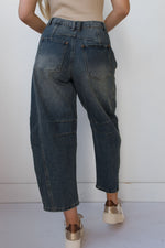 essence barrel jeans