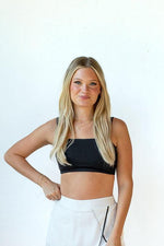 mode, square neck sports bra