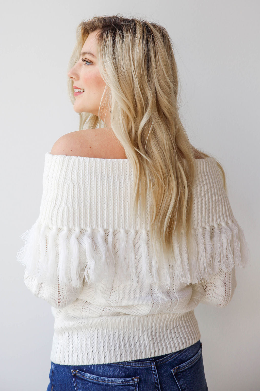 off shoulder fringe top sweater mode