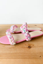 mode, live in color sandal